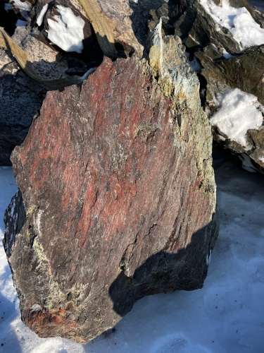 Ландшафтные глыбы красно-фиолетовые 200-1000 килограмм купить в Кемерово