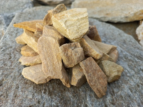 Златолит жёлтый декоративная каменная крошка купить в Кемерово