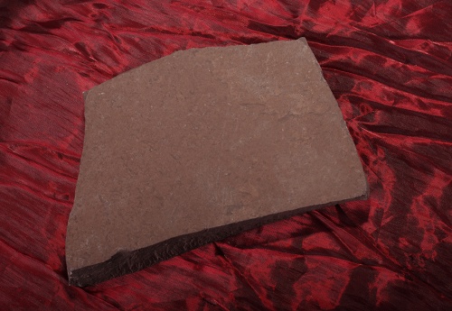 Плитняк лемезит бордовый для цоколя 1,5-2 см купить в Кемерово