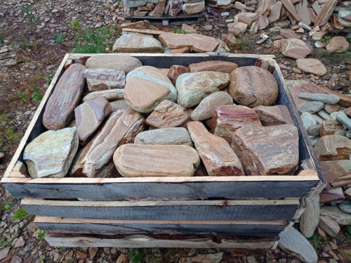 Златолит жёлтый, жёлто-зелёный глыбки и валуны для ланшафтного дизайна купить в Кемерово