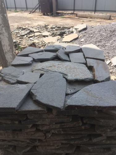 Златолит серебристый галтованный для лестниц купить в Кемерово