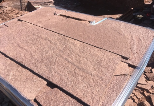 Плитняк лемезит бордовый для ступеней 20-25 мм купить в Кемерово